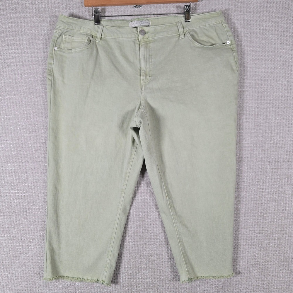 EST. 1946 Denim Womens 18W Curvy Capri Jeans Sage Green Raw Hem Cropped‎ Pants